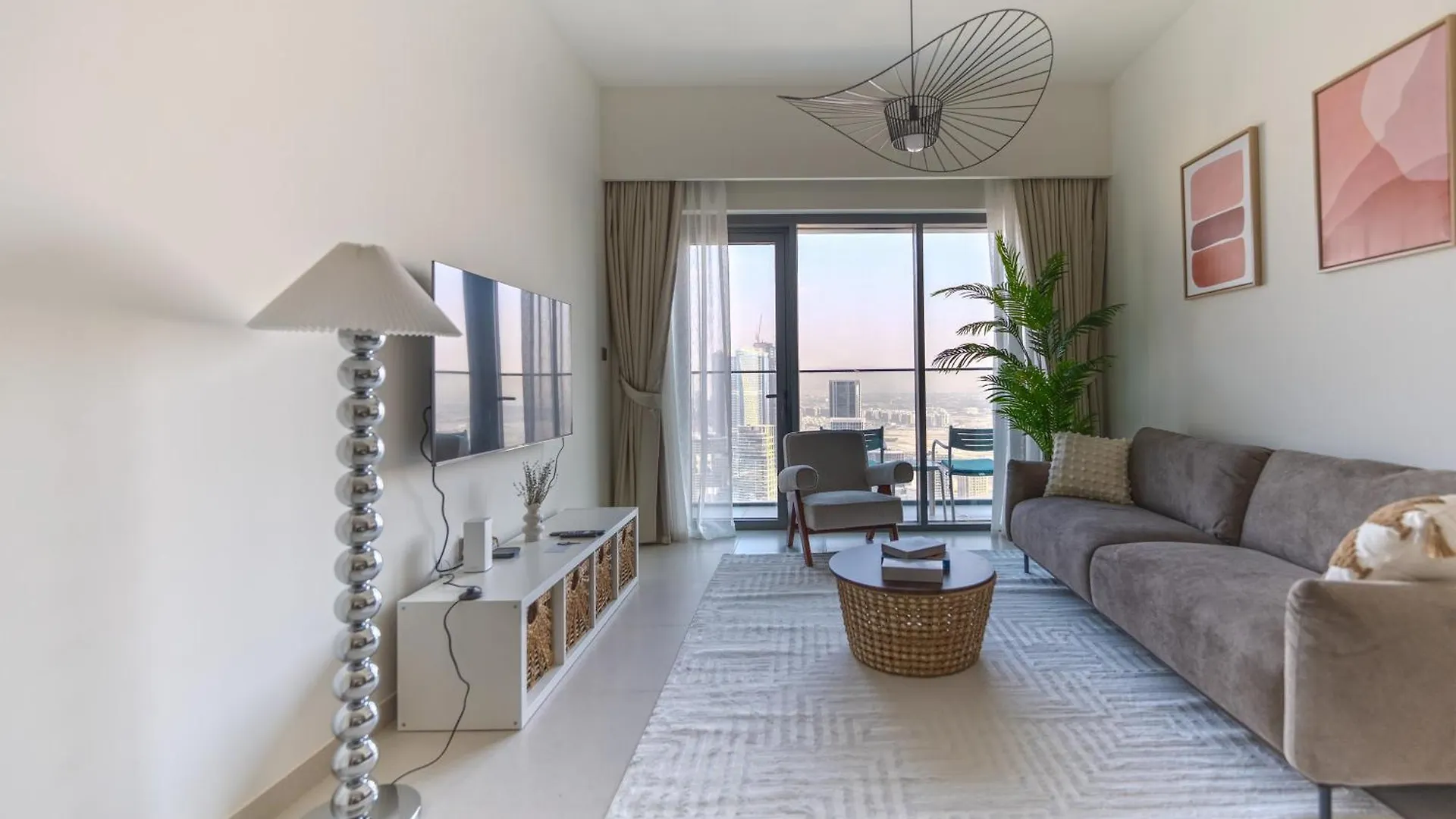 Stunning 2Br Apt Burj Royale 10 Mins Walk To Dubai Mall 0*,  아랍에미리트
