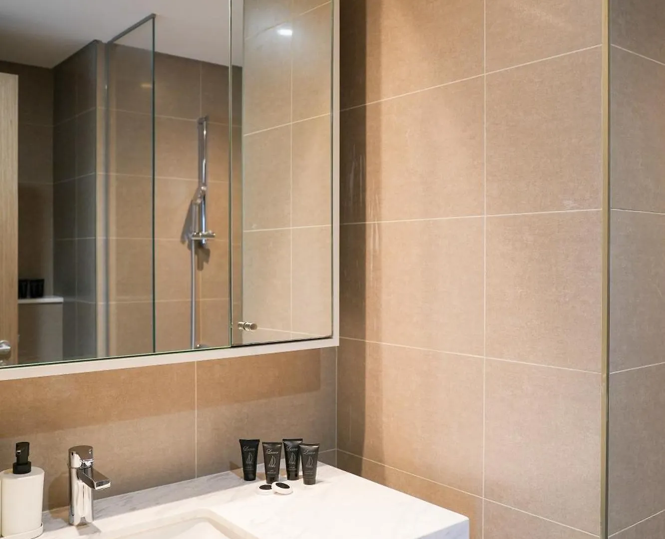 아파트 Stunning 2Br Apt Burj Royale 10 Mins Walk To Dubai Mall