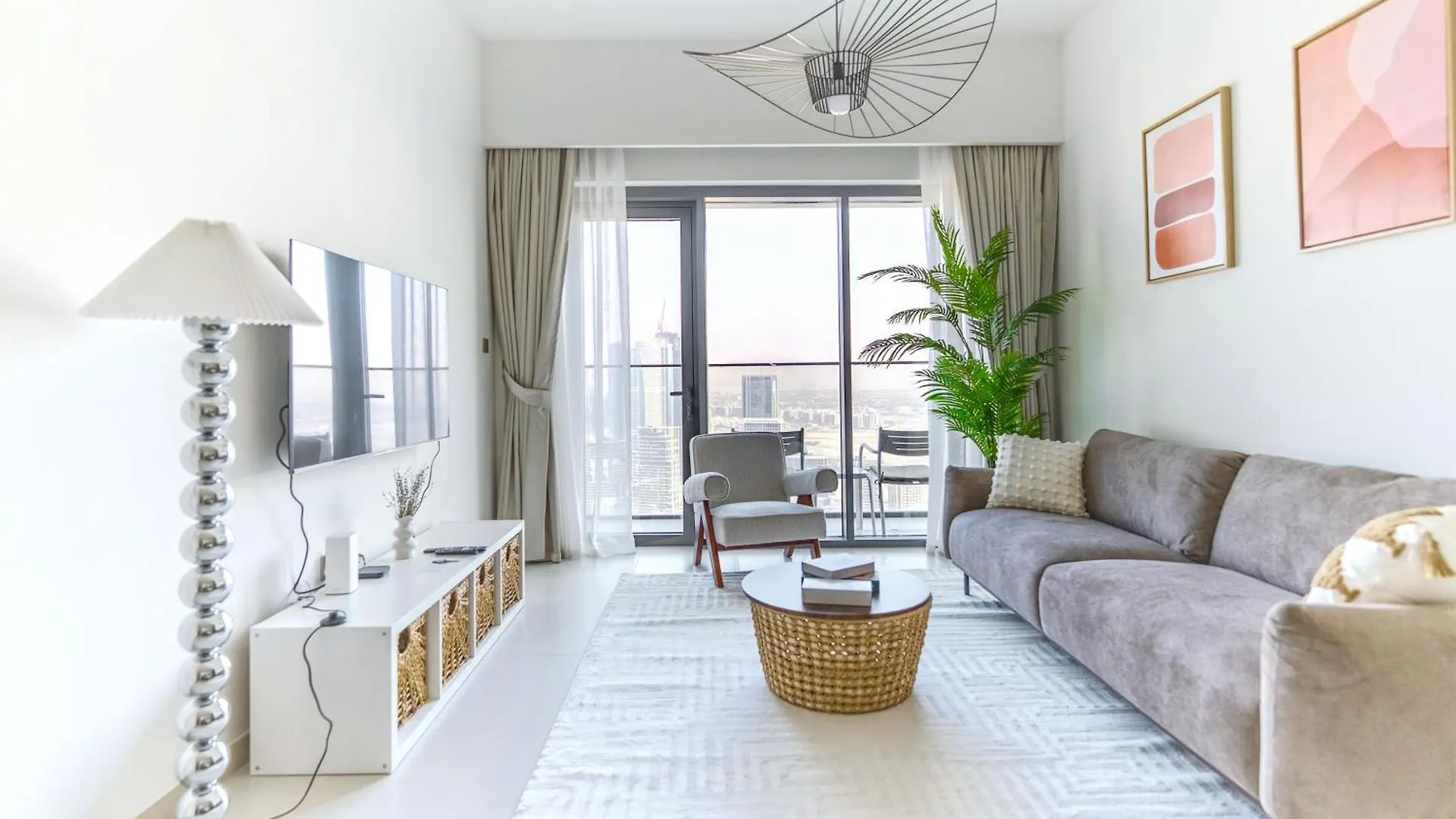 Stunning 2Br Apt Burj Royale 10 Mins Walk To Dubai Mall