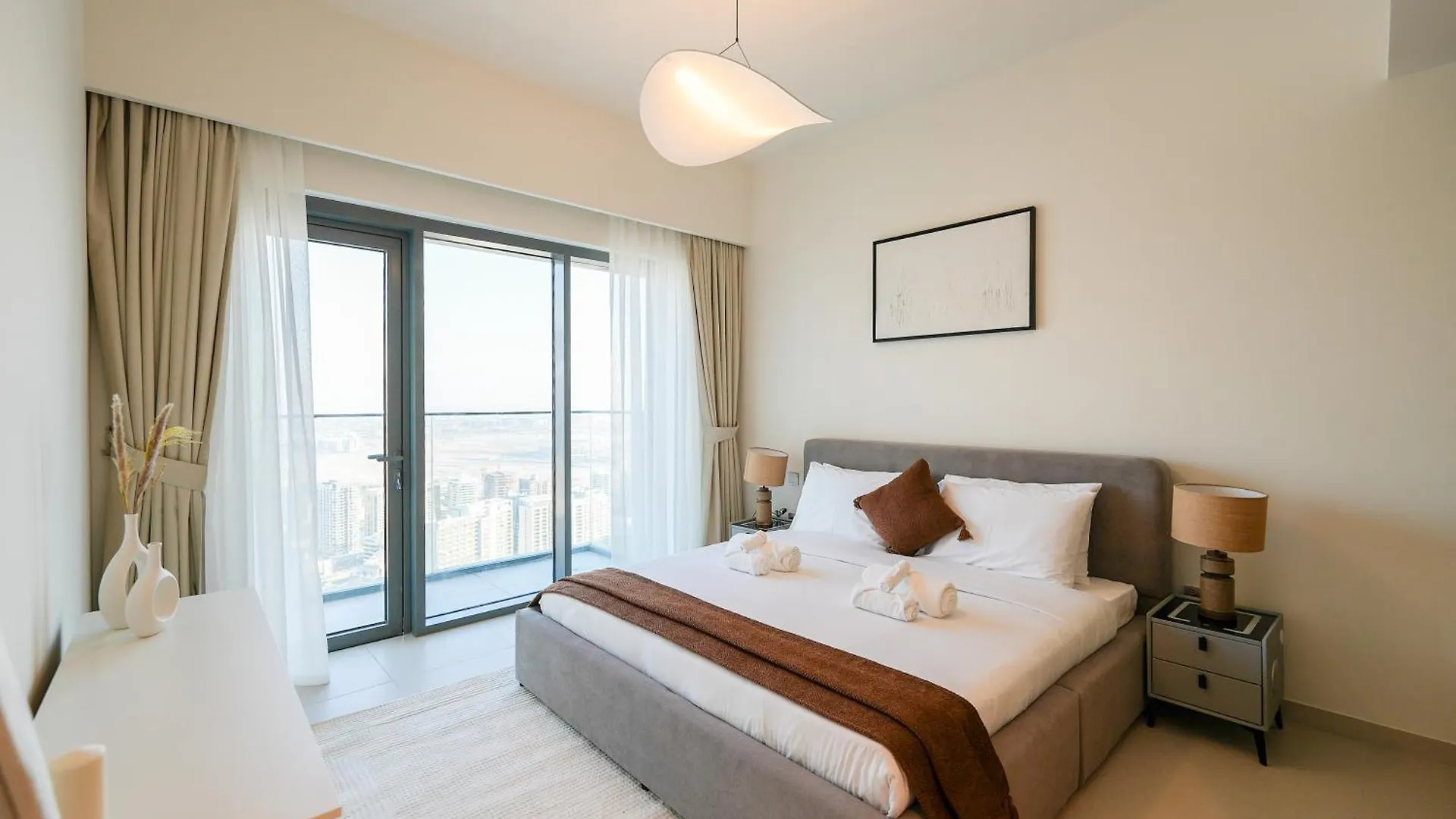 Stunning 2Br Apt Burj Royale 10 Mins Walk To Dubai Mall Apartment